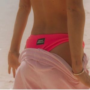 Daily Drills Swim Wavy Bottoms 💖 Color: Bright Pink - Size: M